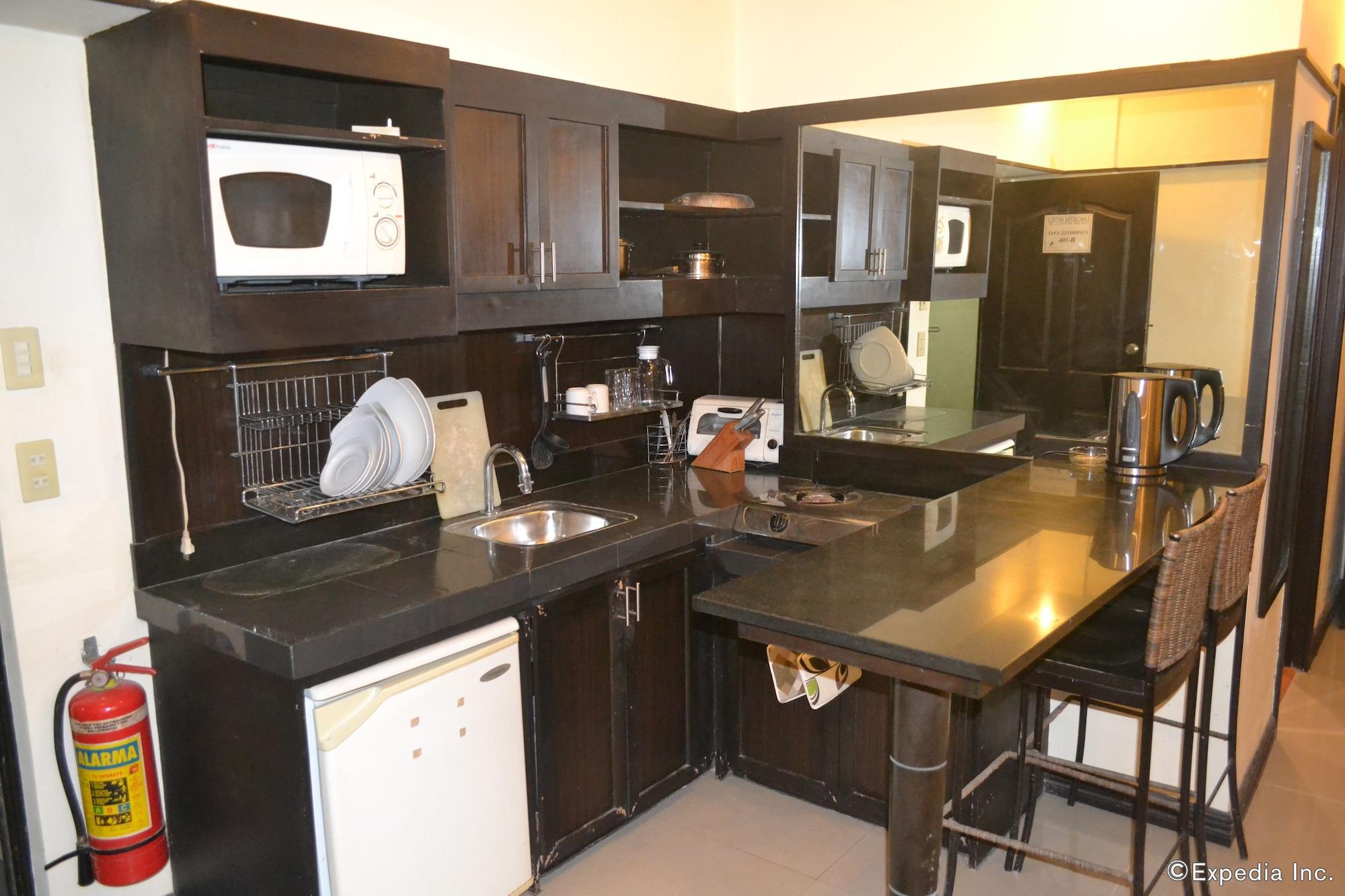 Lancaster Hotel Cebu Lapu-Lapu City Kültér fotó