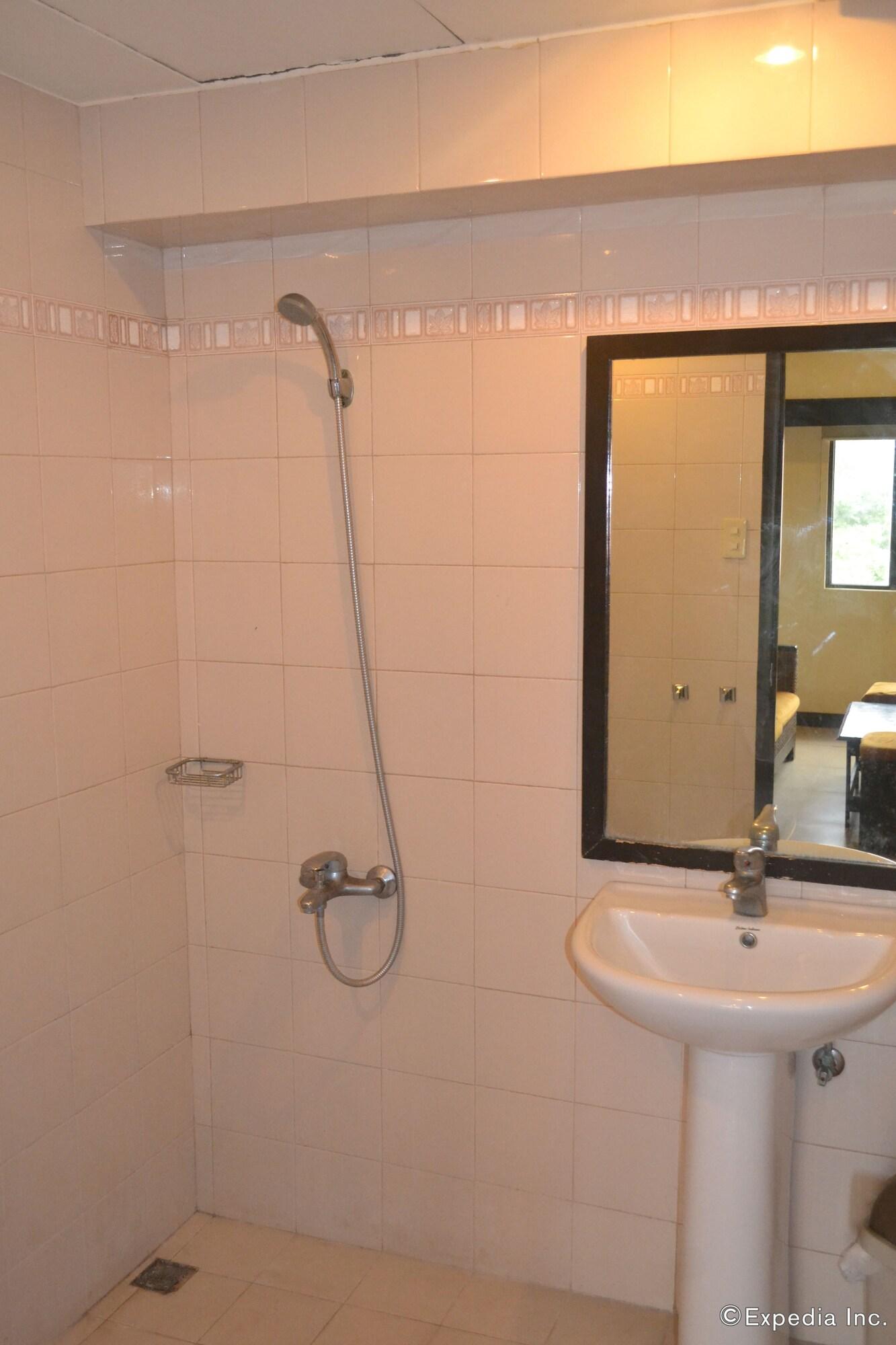 Lancaster Hotel Cebu Lapu-Lapu City Kültér fotó