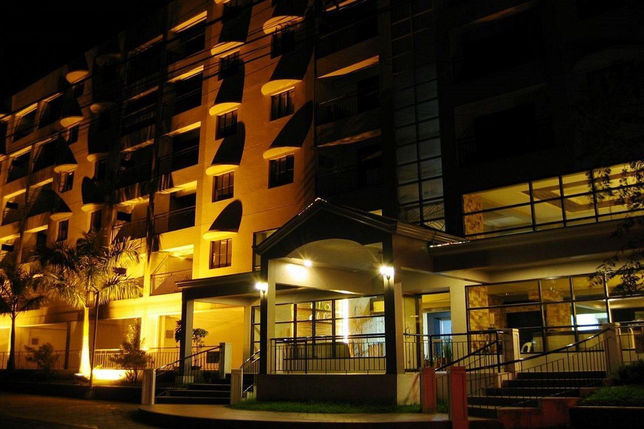 Lancaster Hotel Cebu Lapu-Lapu City Kültér fotó