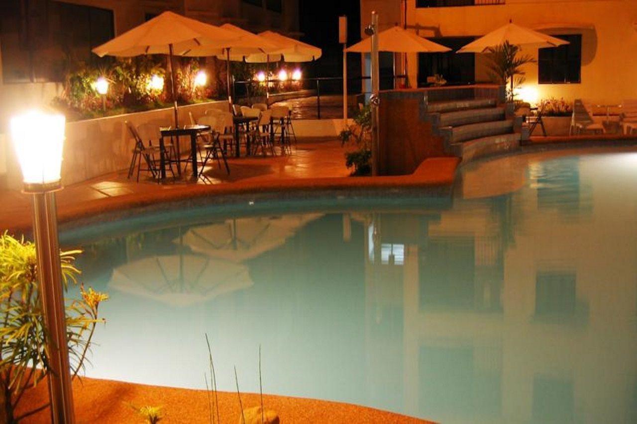 Lancaster Hotel Cebu Lapu-Lapu City Kültér fotó