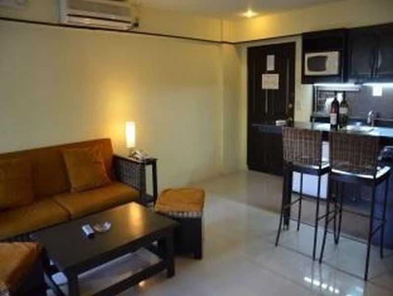 Lancaster Hotel Cebu Lapu-Lapu City Kültér fotó