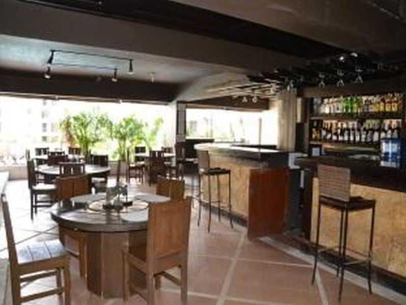 Lancaster Hotel Cebu Lapu-Lapu City Kültér fotó